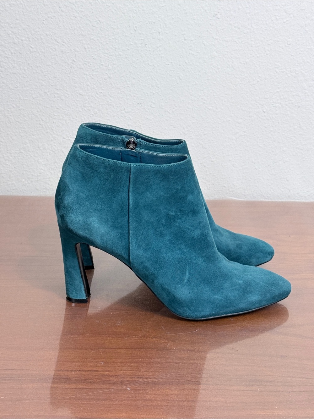 Nine West Wnraze Teal Suede Ankle Booties 10